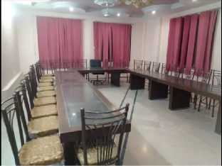 Hotel Classic Inn - image 6