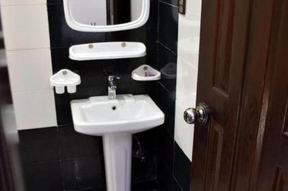 Best Accommodation Inn Karachi - image 4