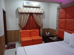 Lavish Inn Guest House - image 2