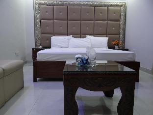 Lavish Inn Guest House - image 6