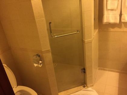 Embassy Inn Hotel - image 5
