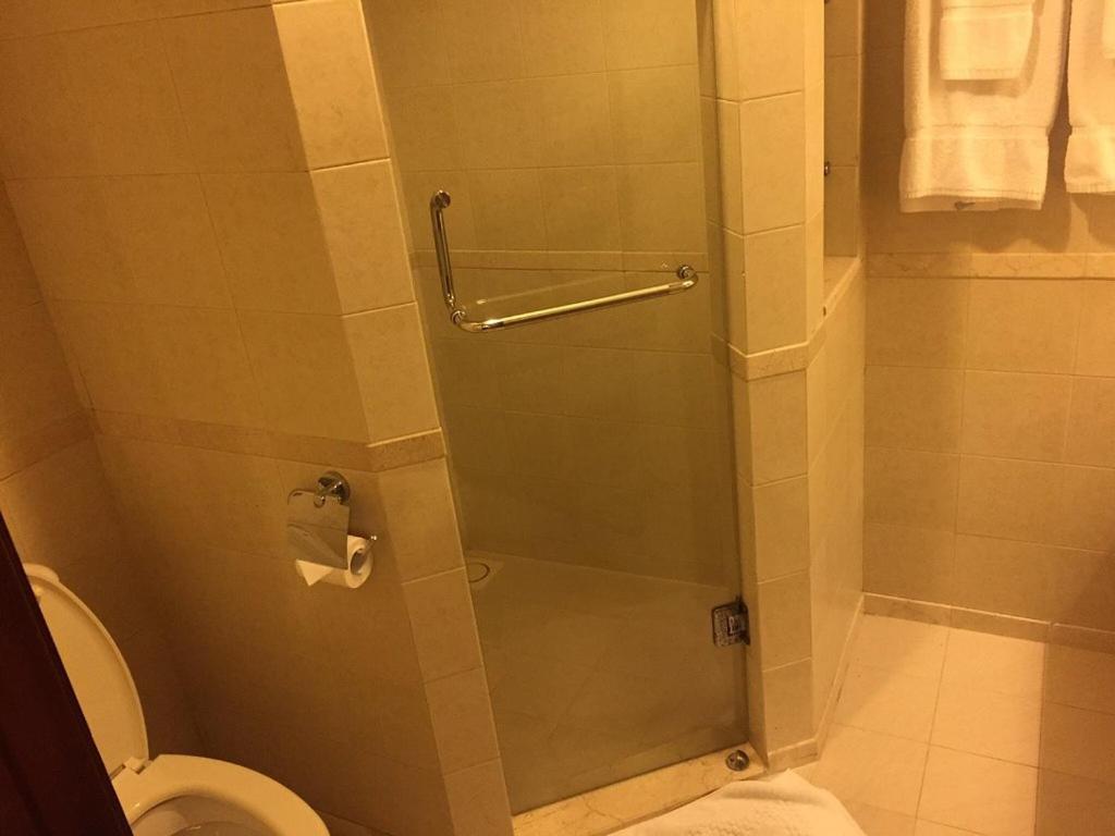 Embassy Inn Hotel - image 5
