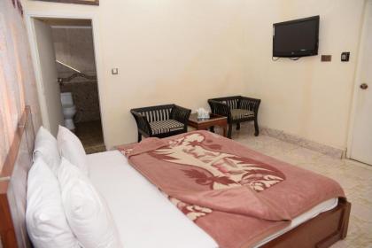 Stay Inn Guest House - image 12
