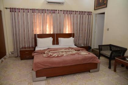 Stay Inn Guest House - image 16