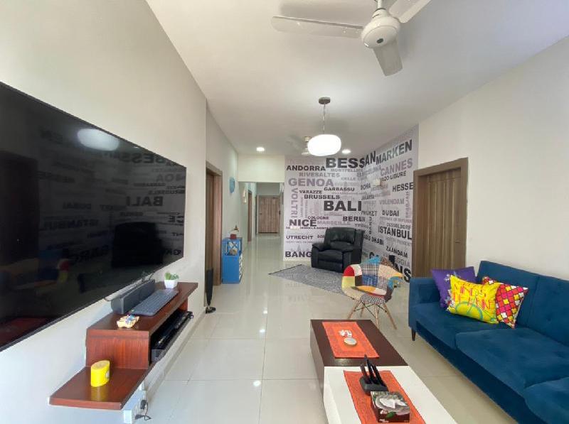 Zaha Home - Brightmodern3br family-friendly apt - main image
