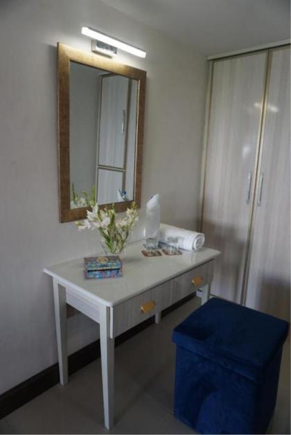 Airport Hotel - image 3