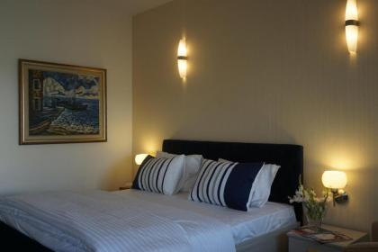 Airport Hotel - image 6