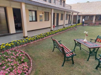 Airport Hotel - image 8