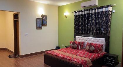 Hotel Executive Lodge - image 25