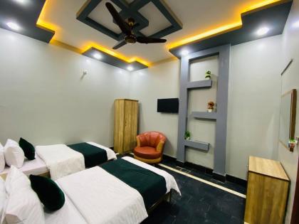 Karachi Inn - image 11
