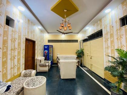 Karachi Inn - image 6