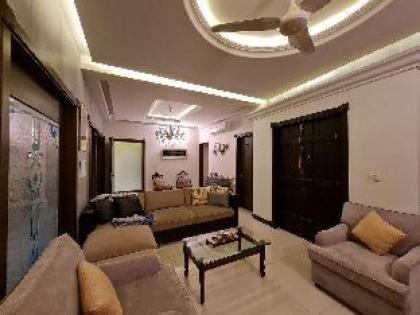 Zaha Homes-AkhterVilla:2br upper portionJheelPark - image 2