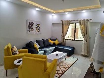 Zaha Home:Najaf Mahal Apt-2br spacious & cheerful