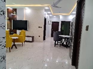 Zaha Home:Najaf Mahal Apt-2br spacious & cheerful - image 7