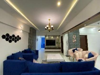 Zaha homes-Suite 3MZ: 2br Family apt with pool
