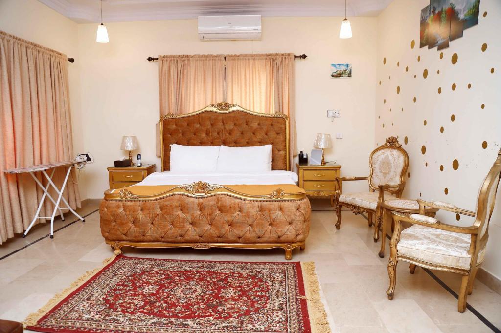 Waypoint Hotel - main image
