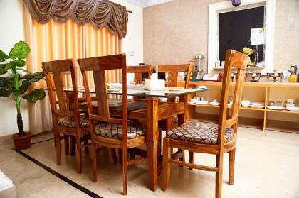 Waypoint Hotel - image 8