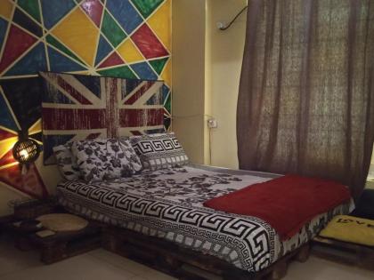 Modern Art 2-BR APT Near Seaview- ??????