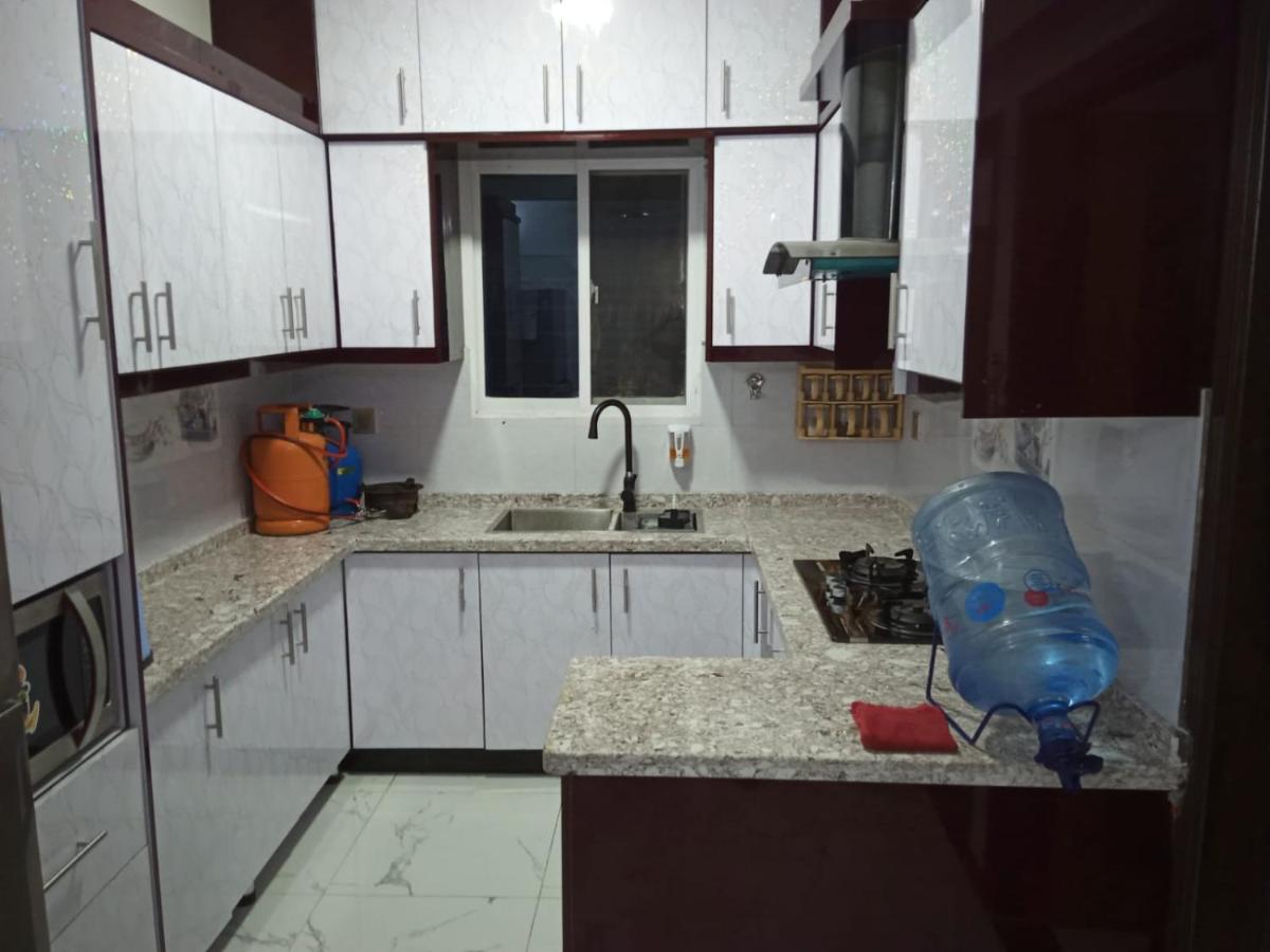 Lovely fully furnished 2 BED DD - main image