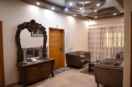 SK TRAVELLERS' INN GUEST HOUSE - image 5