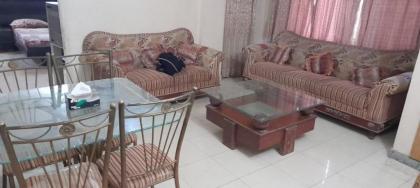 Comfy 2-bedroom condo in secure enclosed complex. Karachi