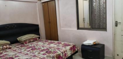 Comfy 2-bedroom condo in secure enclosed complex. - image 23