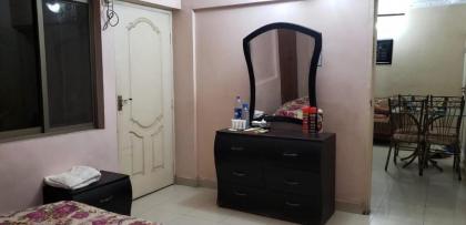 Comfy 2-bedroom condo in secure enclosed complex. - image 25