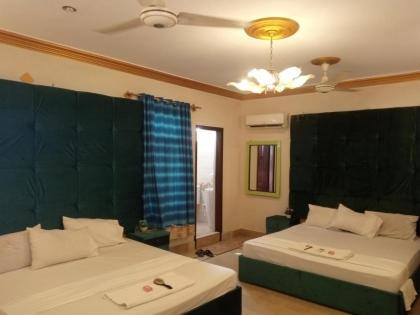 Hill view Guest House near continental bakery Johar Darul sehat Agha khan and Liaqat Hospital - image 12