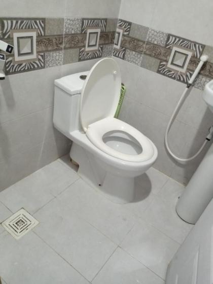 Hill view Guest House near continental bakery Johar Darul sehat Agha khan and Liaqat Hospital - image 20