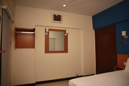 Remarkable Diamond Apartment Dha Defense Karachi - image 26