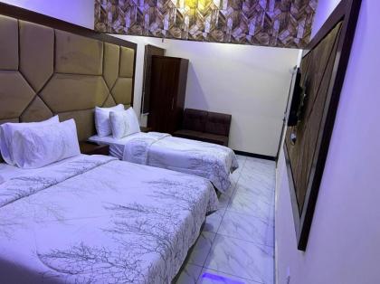 Royal Continental DHA Karachi - image 15