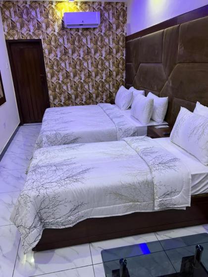 Royal Continental DHA Karachi - image 16