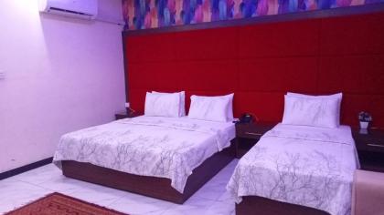 Royal Continental DHA Karachi - image 23
