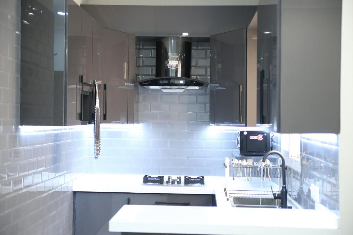 Al Rasheed Apartments second floor apartment - image 3
