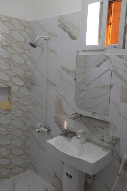 Al Rasheed Apartments second floor apartment - image 5