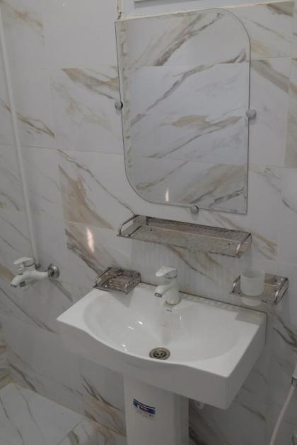 Al Rasheed Apartments second floor apartment - image 6