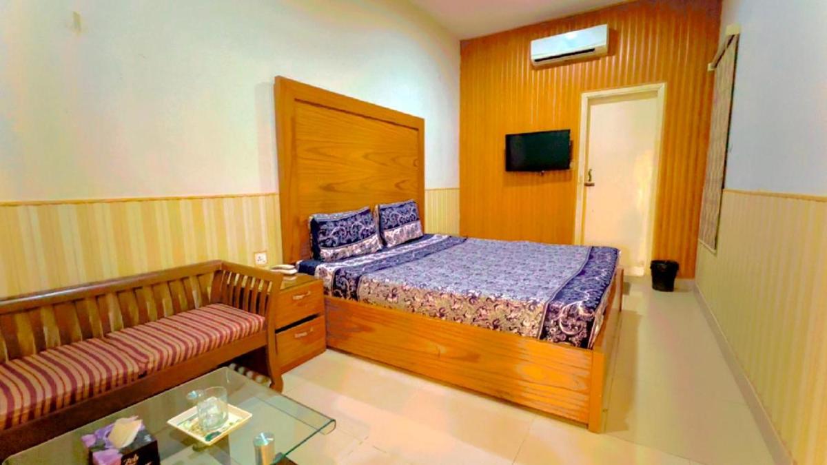 Best Couple Coprtive Guest House - image 2