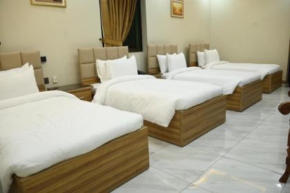 Hotel Pearl Inn - image 11