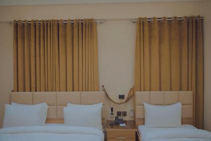 Hotel Pearl Inn - image 23