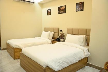 Hotel Pearl Inn - image 3