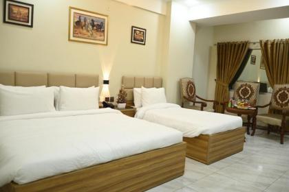 Hotel Pearl Inn - image 7