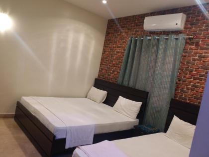 Elegant Palace Guest House Karachi - image 4