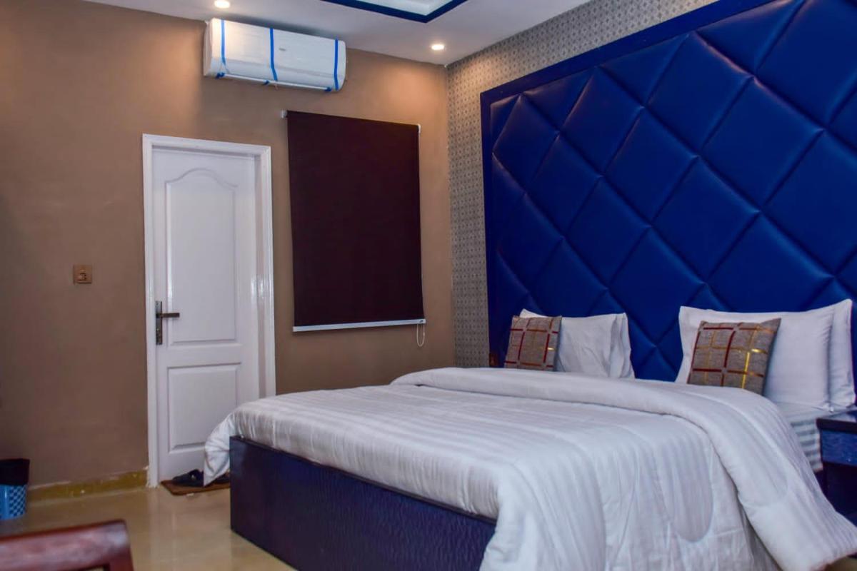 The Royal Sea Clifton - image 2