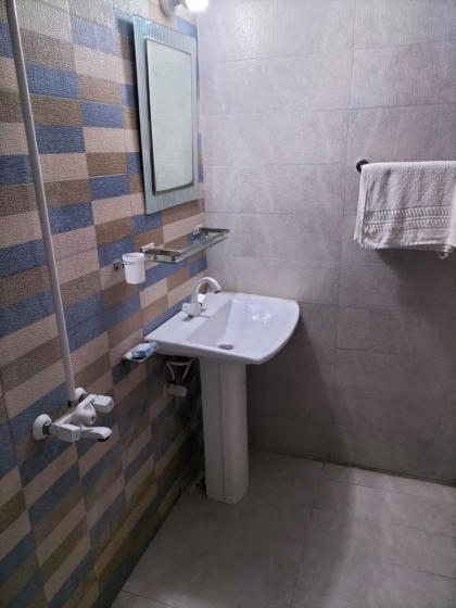 Jinnah Airport Hotel - image 3