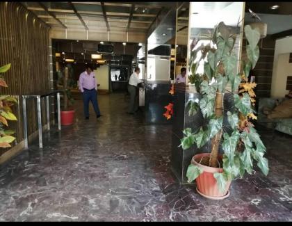 Sarawan Hotel - image 6