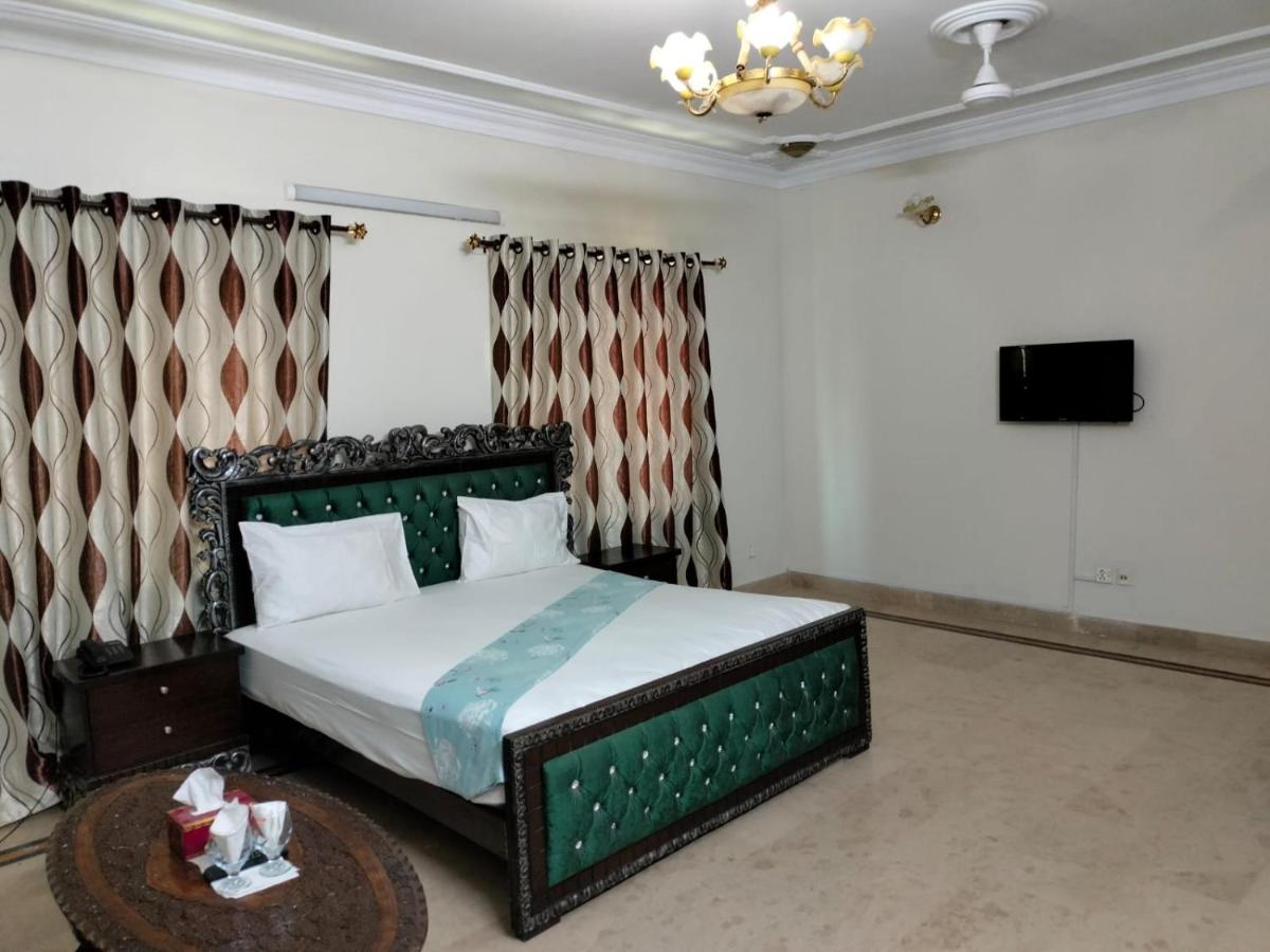 Karachi Family Guest House - image 2
