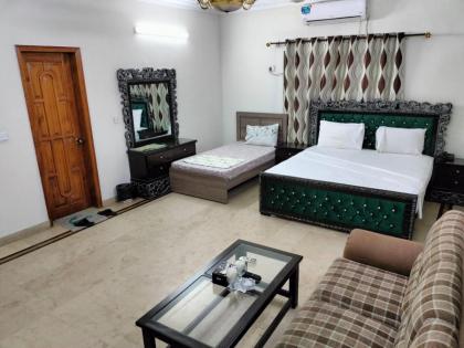 Karachi Family Guest House - image 17