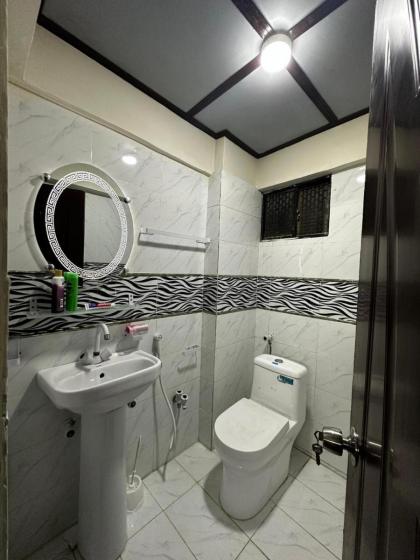 No Unmarried couple- 1-Bed Apartment in North Kara - image 23