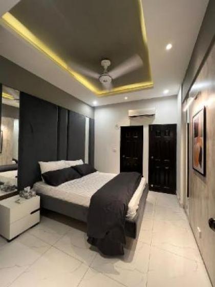 Luxury Living With City View-3br Apt-Nishat comDHA - image 8