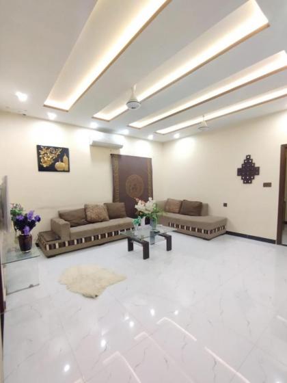 Dream home 2 bedrooms Family - image 13